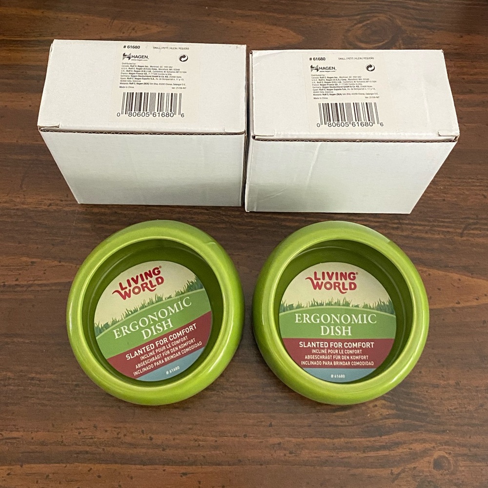 NWT Small Ergonomic Pet Bowls